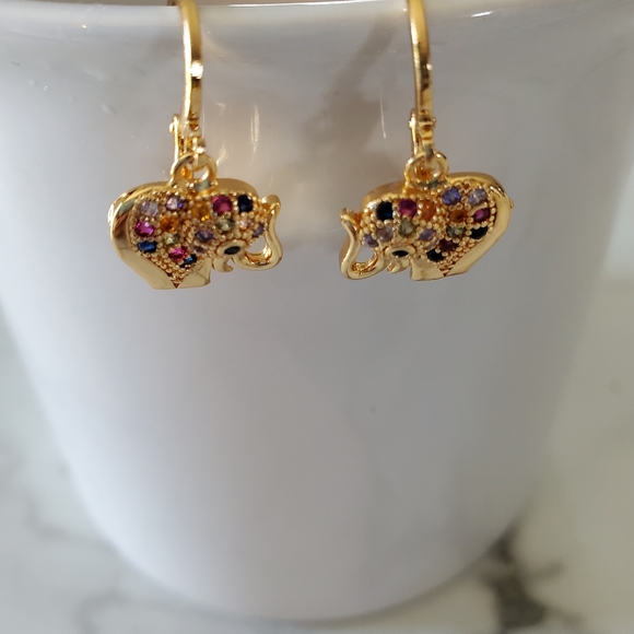 Elephant Gemstone Goldtone Earrings NWOT - Picture 7 of 9